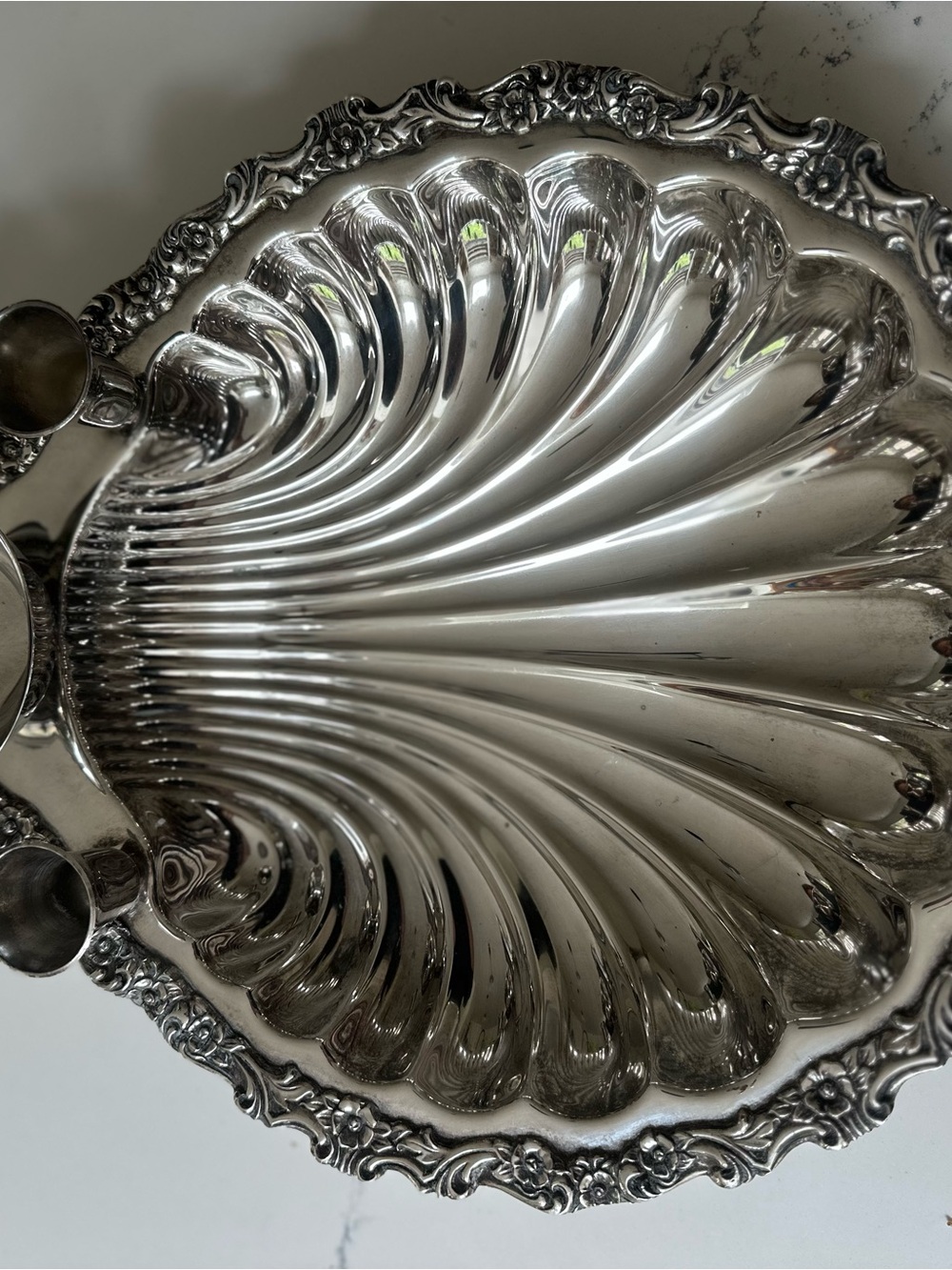1940s Silver-Played Shell Serving Tray - Elegant Home Dining - vintage - Picture 5 of 14